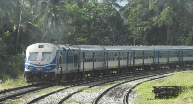 Northern Rail Halted After Derailment at Pothuhera